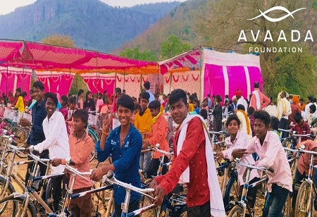 ‘Cycles of Hope’ in Sonbhadra: Avaada Foundation Empowers 150 Tribal Students