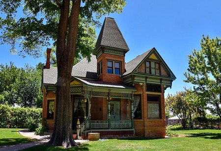 Discover Utah's Hidden Gems: Explore the Charm of Its Best Small Towns