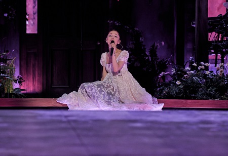 Ariana Grande Returns to Stage With 'Eternal Sunshine' Tour