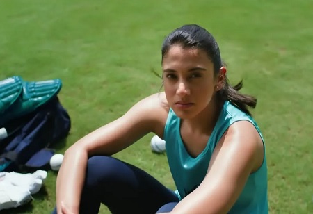 Rexona and Smriti Mandhana Urge Women to Step up with Confidence