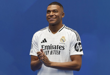 Carlo Ancelotti Says Kylian Mbappe doesn't need to Play Left Wing